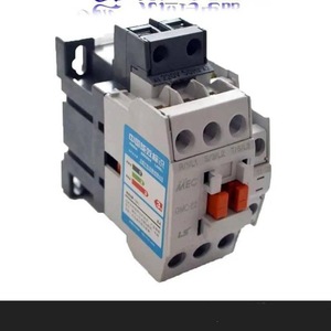 Disjoncteur à boîtier moulé Ls GMC 220 3 pôles 220V 63A avec poignée orange pour usage industriel - Product Image 3