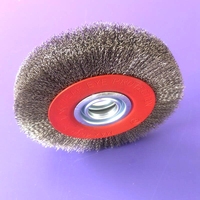 Brosses de nettoyage industrielles en fil d'acier ondulé rondes de 6 pouces à face étroite pour l'élimination de la rouille