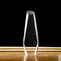 YL-1030 Nouveau Trophée K9 en Cristal avec Gravure Laser 3D Forme Bouclier Clair+Bleu pour Match de Basketball, Coffret Cadeau