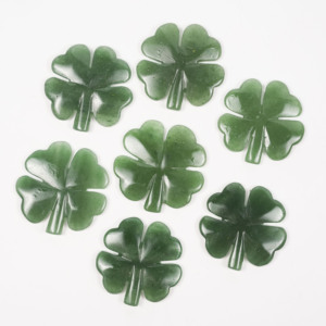 Quadrifoglio in <span class=keywords><strong>Avventurina</strong></span> <span class=keywords><strong>Verde</strong></span> Naturale Intagliato a Mano, Cristallo Curativo Portafortuna per Arredamento Casa - Product Image 1