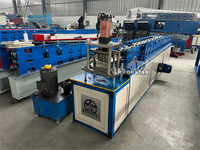 Machine de formage de portes à enroulement, machine pour tôles de toiture, machine de fabrication de panneaux de toiture, machine de formage à froid