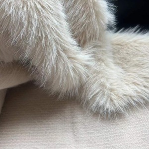 Colección de ropa de otoño e invierno que suministra poliéster Toka Velvet Coat y almohada Tusk Faux Pelt con piel de zorro de imitación Toscana - Product Image 3