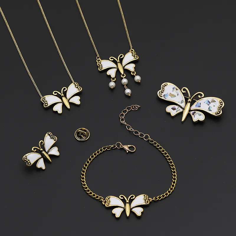Nuovo design placcato oro farfalla ciondolo spilla braccialetto combinazione set di gioielleria raffinata all'ingrosso personalizzato