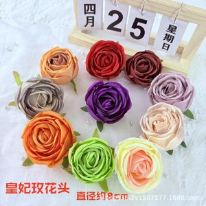 ดอกกุหลาบประดิษฐ์ Royal Rose ดอกไม้ผ้าไหมพลาสติกสำหรับตกแต่งงานแต่งงานและงานเทศกาล สไตล์โรแมนติกสมัยใหม่ - Product Image 2