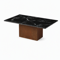Table basse industrielle moderne avec plateau en faux marbre et base en acier finition rouille pour villa, hôtel, personnalisable