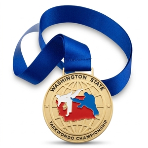 Medaglia Personalizzata <span class=keywords><strong>con</strong></span> il <span class=keywords><strong>Nome</strong></span> dello Stato, Bicolore in Smalto, Premio in Metallo <span class=keywords><strong>con</strong></span> Silhouette Dinamiche di Combattimento, Medaglia Taekwondo - Product Image 1