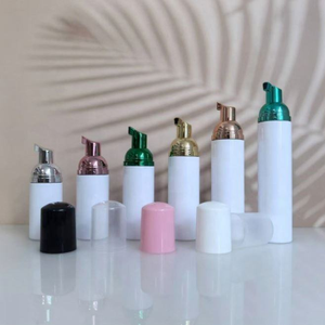 Botellas de PETG con Acabado Esmerilado y Bomba de Espuma, de 30ml a 250ml, Dispensador de Cosméticos Blanco y Transparente con Tapa Dorada - Product Image 5