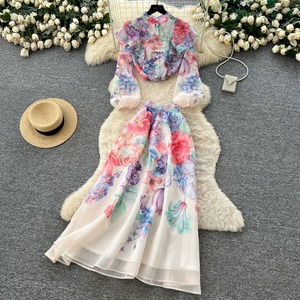 Ensemble de Robe Longue Fleurie Deux Pièces de Qualité Supérieure pour Femme : Haut Slim et Jupe Taille Haute Coupe Évasée – Idéal pour les Vacances - Product Image 2