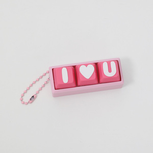 2026 MG Alphabet Valentine Love Phrase Mini Fidget Keyboard Keycaps Keychain Pink Series con Cherry <span class=keywords><strong>MX</strong></span> y Clones - Product Image 5