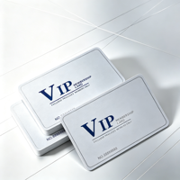 Carte de membre VIP magnétique en PVC personnalisée, motif géométrique minimaliste, impression offset, film laminé imperméable, impression UV, carte de visite