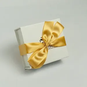 नए उत्पाद विचारों चुंबकीय छोटा सा उपहार बॉक्स पैकिंग के लिए रिबन के साथ उपहार गाँठ लपेटकर आभूषण
