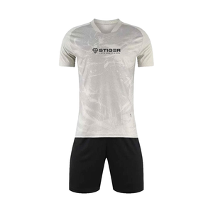 Uniformes de Fútbol Personalizados de Alta Calidad con Etiqueta Privada OEM, 100% Poliéster, Impresión por Transferencia de Calor, Logotipo Personalizado, Ropa Deportiva - Product Image 1