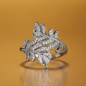 Anello con foglie botaniche per donna, gioiello floreale naturale per l'indice - Product Image 4