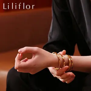 High Quality Bracelet LILIFLOR 18K Gold Plated Stainless Steel Jewelry Simple Glossy Bangles Gold Color For Women Bracelets BM182005