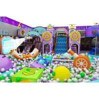 Équipement de terrain de jeux intérieur Thème Tidal avec Tour Araignée, Trampoline, Piscine à balles, Manège, Salle de jeux, Café, Mezzanine, Personnalisé pour enfants