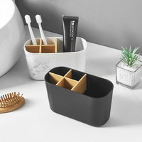 Support de brosses à dents en bambou en gros, 5 emplacements, organisateur de comptoir de salle de bain, support de rangement pour brosses à dents électriques pour la famille et l'hôtel