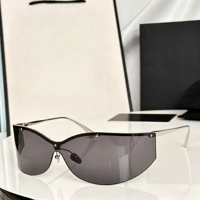 Lunettes de soleil sportives rétro carrées à monture intégrale style vintage avec verres dégradés en PC, protection UV pour activités de plein air