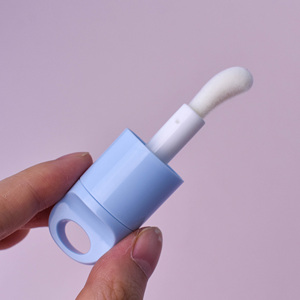 En stock – Tubes <span class=keywords><strong>de</strong></span> brillant à lèvres roses et blancs <span class=keywords><strong>de</strong></span> 5 ml, forme cœur mignonne, applicateur doe foot unique, grand pinceau, emballage épais - Product Image 3