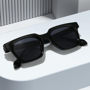 Nieuwe Klassieke Trendy Zonnebril Modieuze Vierkante Dames Veelzijdige Pc Zonnebril <span class=keywords><strong>2025</strong></span> - Product Image 2