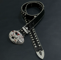 Ceinture noire vintage entièrement incrustée de strass étincelants et avec boucle masque Jason Voorhees (boucle en plaque d'alliage) inspirée de Friday the 13th