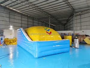 Parc de trampoline gonflable voler vers l'airbag sautant jeux de sac <span class=keywords><strong>blob</strong></span> homme volant - Product Image 4