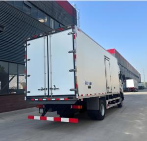 <span class=keywords><strong>Camión</strong></span> Refrigerador CLW 4x2 para <span class=keywords><strong>Transporte</strong></span> <span class=keywords><strong>de</strong></span> Alimentos, Carne y Productos Congelados, <span class=keywords><strong>Camión</strong></span> <span class=keywords><strong>de</strong></span> Cadena <span class=keywords><strong>de</strong></span> Frío para Entrega <span class=keywords><strong>de</strong></span> Alimentos Frescos para <span class=keywords><strong>Transporte</strong></span> Logístico - Product Image 4