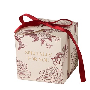 กล่องกระดาษคราฟท์สีแดงหวานพร้อมริบบิ้นกระดาษตกแต่ง<span class=keywords><strong>แฟนซี</strong></span>สำหรับบรรจุภัณฑ์ช็อคโกแลตและน้ำตาลสำหรับงานแต่งงาน - Product Image 1
