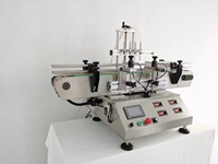 Prix de la machine de remplissage et d'étiquetage de liquides en bouteilles rondes, machine d'étiquetage de bouteilles, machine de remplissage, de bouchage et d'étiquetage de table