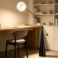 Lampadaire Minimaliste à Bras Inclinable, Abat-jour en Acrylique Givré, Bras Lesté Noir, LED E27 Tricolore, Luminaire sur Pied pour Salon et Hôtel
