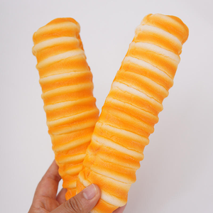 Juguete Antiestrés de Espuma PU con Forma de Croissant, Simulación de Comida, para Descomprimir, Personalizable al por Mayor - Product Image 4