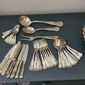 Juego de tenedor de cuchara de cuchillo de plata de alta calidad de lujo personalizado con caja de regalo cubiertos de oro cubiertos elegantes hechos a mano - Product Image 1