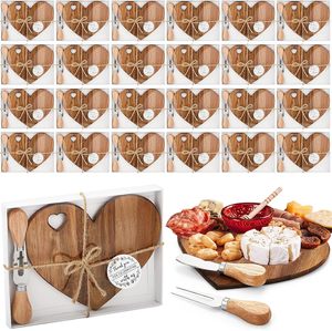 Planche à fromage en bois en forme de cœur avec <span class=keywords><strong>mini</strong></span>-couteau et fourchette pour les faveurs de mariage, fête de mariage, fête prénuptiale, ensemble cadeau en bois d'acacia - Product Image 1
