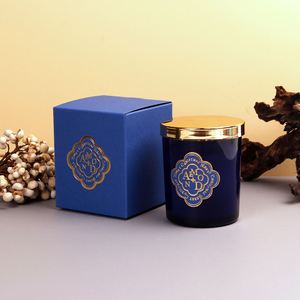 Bougie en cire de soja parfumée à la rose de Noël dans un bocal en verre avec couvercle doré, bougie aromathérapeutique de luxe pour les fêtes, durée de combustion de 40 à 60 heures - Product Image 3