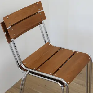 गर्म बेच नॉर्डिक शैली आउटडोर लकड़ी खाने की कुर्सी के साथ भोजन के लिए स्टेनलेस स्टील फ्रेम स्टैकिंग कुर्सियों बालकनी उद्यान