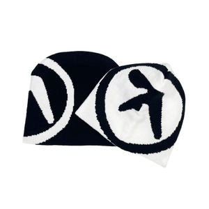 Gorro <span class=keywords><strong>de</strong></span> Alta Calidad, Nuevo Diseño <span class=keywords><strong>de</strong></span> Moda, Gorro <span class=keywords><strong>de</strong></span> Lujo Estilo Y2K, Gorro <span class=keywords><strong>de</strong></span> Punto Jacquard Personalizado con Diseño <span class=keywords><strong>de</strong></span> Flecha y Pájaro - Product Image 3