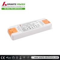 CE ROHS A énuméré 12 v LED transformateur 40 w 42 w boîtier en plastique ultra mince LED conducteur