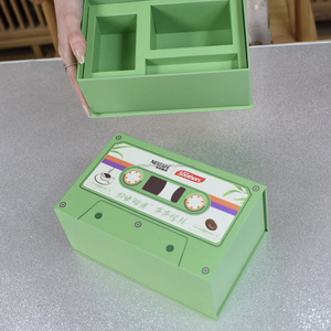 Caja de Cartón Rígido Cuadrada de Alta Calidad, Personalizada, con Impresión de Vainilla de Lujo, Plegable, Reutilizable, con Acabado en Lámina UV, para Ropa - Product Image 1