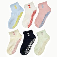 Chaussettes de sport personnalisées pour femmes professionnelles Chaussettes de yoga à la cheville courtes Broderie anti-boulochage sans os antidérapante pour les sports d'automne