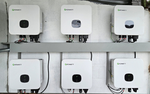 En Stock <span class=keywords><strong>Growatt</strong></span> Inversores 6000W SPF <span class=keywords><strong>6000</strong></span> ES Plus Off Grid Inversor de energía solar 6kw <span class=keywords><strong>Growatt</strong></span> Off Grid Inverter - Product Image 6