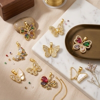 LUOYUNE Collier avec pendentif papillon en laiton plaqué or 18 carats, zircon coloré et étincelant, breloques en zircon arc-en-ciel pour femme, cadeau d'anniversaire