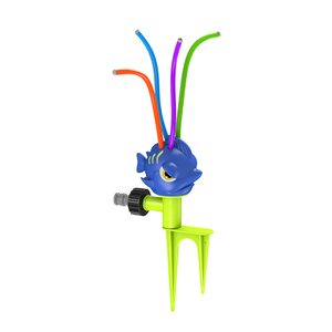 Jouet d'arrosage extérieur en forme de poisson-sabre de dessin animé, multicolore, pour jeux aquatiques d'été pour enfants - Product Image 5