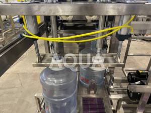 Machine de remplissage de bouteilles d'eau pour fûts de 20 litres / Remplisseuse de bouteilles d'eau - Product Image 4