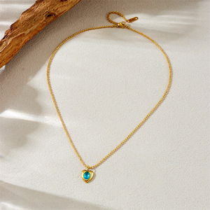 Heart Shape Rhinestone Pendant Necklace Gold Tone Bezel Setting Clavicle Chain Gift Jewelry N3304 - Product Image 2