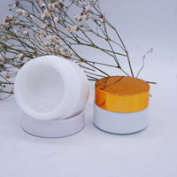 Emballage cosmétique en céramique blanche en verre cosmétique pot avec mat couvercle