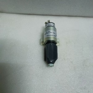 Vanne solénoïde Hyundai XKDE-01455 24V DC pour excavatrice modèle 220-9 - Product Image 4