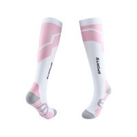 Chaussettes de compression OEM personnalisées en nylon pour athlètes, 15-20 mmHg, avec logo sur le revers, pour la course et le fitness