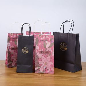 ถุงกระดาษคราฟท์กันน้ำกันน้ำมันสำหรับใส่กลับบ้าน เป็นมิตรกับสิ่งแวดล้อม ย่อยสลายได้ พร้อมหูหิ้วแบบเกลียว - Product Image 1