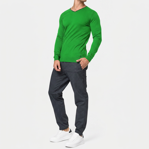 Pull en maille à col rond pour homme, vert uni, doublé en polaire, coupe classique, vêtements d'hiver décontractés, 100% coton, design personnalisé OEM - Product Image 2