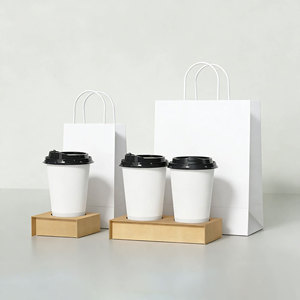 ถุงกระดาษรีไซเคิลสำหรับกาแฟและชาแบบกำหนดเอง ถุงแบบมีหูหิ้วเป็นมิตรกับสิ่งแวดล้อม สำหรับร้านชานมไข่มุก - Product Image 1