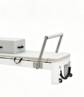 Offre Spéciale : Reformer Pilates en Alliage d'Aluminium Blanc avec Tour, Réglage Ergonomique, Système de Poulies Silencieux pour Tous Niveaux de Condition Physique